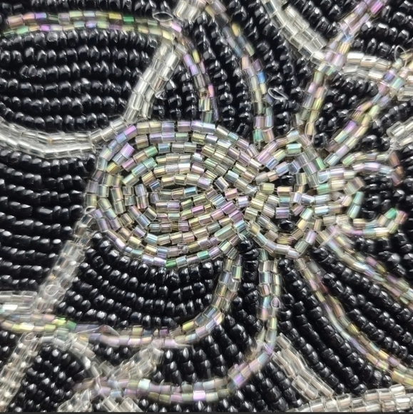 4 Sparkly Beaded Spider Web Placemat Chargers 15" Halloween Goth Nicole Miller - Picture 2 of 5